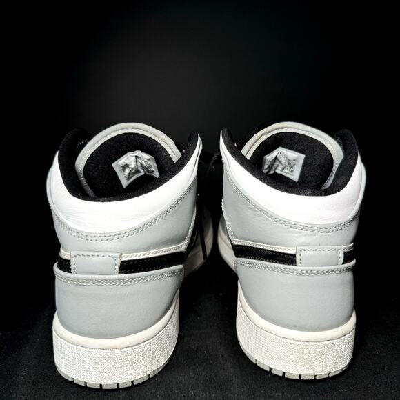 Nike Air Jordan 1 Mid GS Light Smoke Grey Men's Shoes - Size 5.5 - Picture 5 of 8